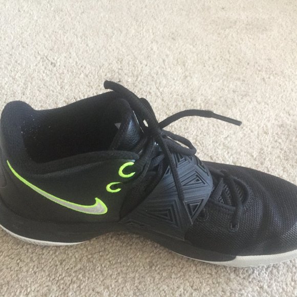 Nike Kyrie Flytrap 3 Basketball shoes main image 5